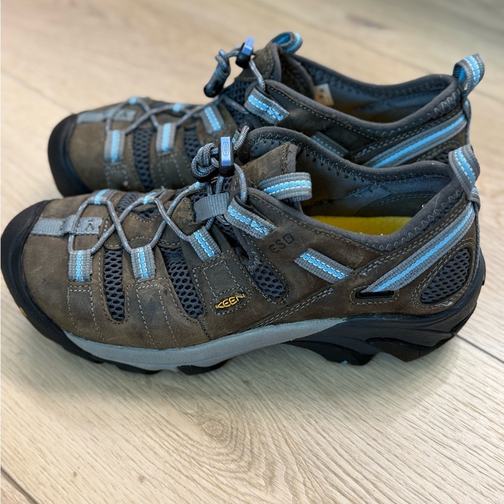 KEEN steel toe hiking boots